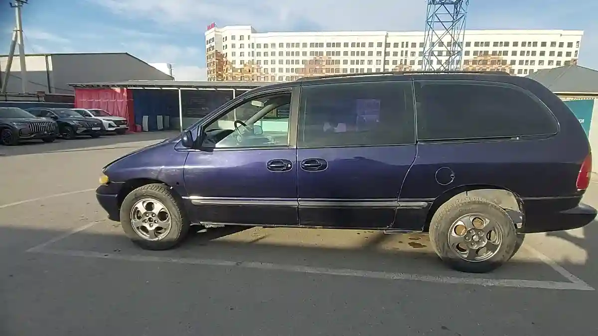 Chrysler Voyager 1998 года за 2 500 000 тг. в Шымкент