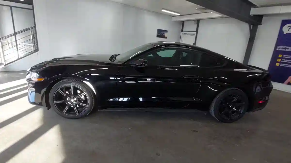 Ford Mustang 2019 года за 14 000 000 тг. в Астана