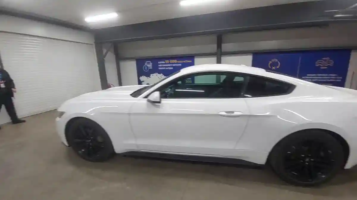 Ford Mustang 2016 года за 10 500 000 тг. в Астана