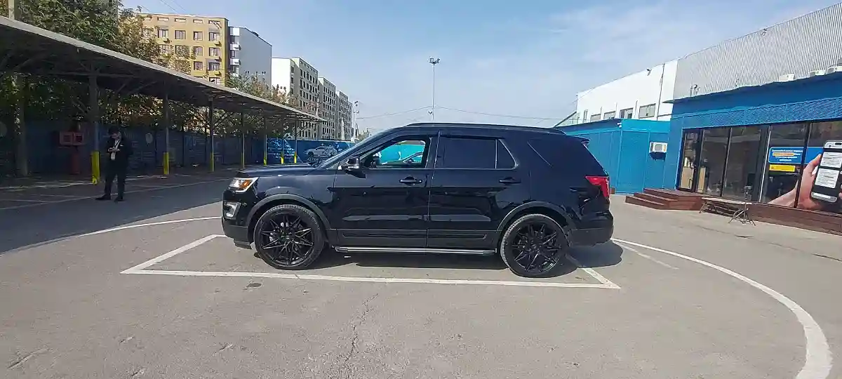 Ford Explorer 2015 года за 16 000 000 тг. в Алматы