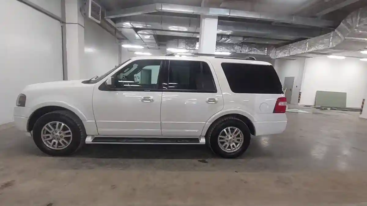 Ford Expedition 2013 года за 12 750 000 тг. в Астана