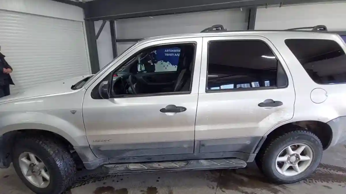 Ford Escape 2002 года за 2 400 000 тг. в Астана