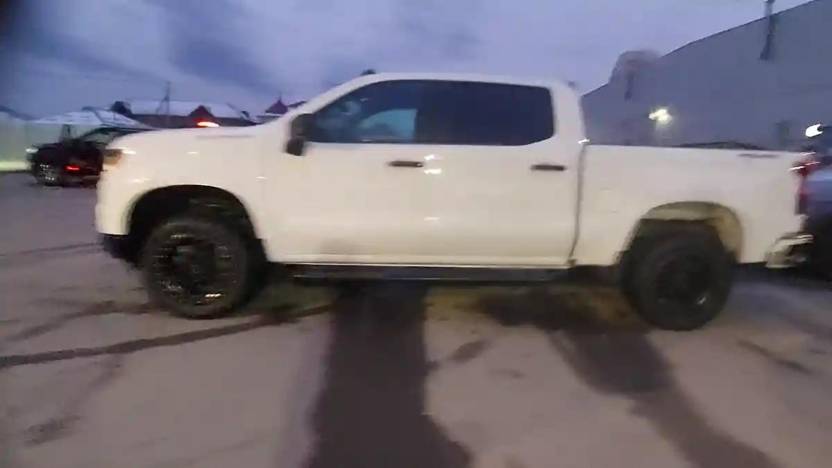 Chevrolet Silverado 2024 года за 40 000 000 тг. в Шымкент