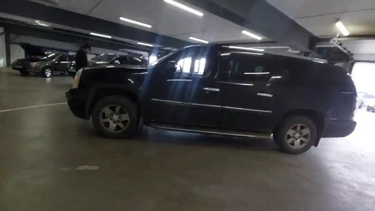 GMC Yukon 2006 года за 11 000 000 тг. в Астана