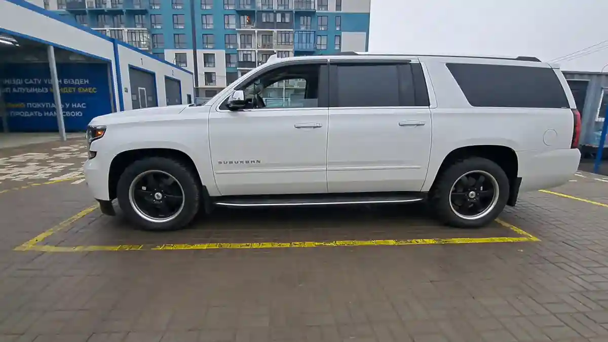 Chevrolet Suburban 2020 года за 30 000 000 тг. в Алматы