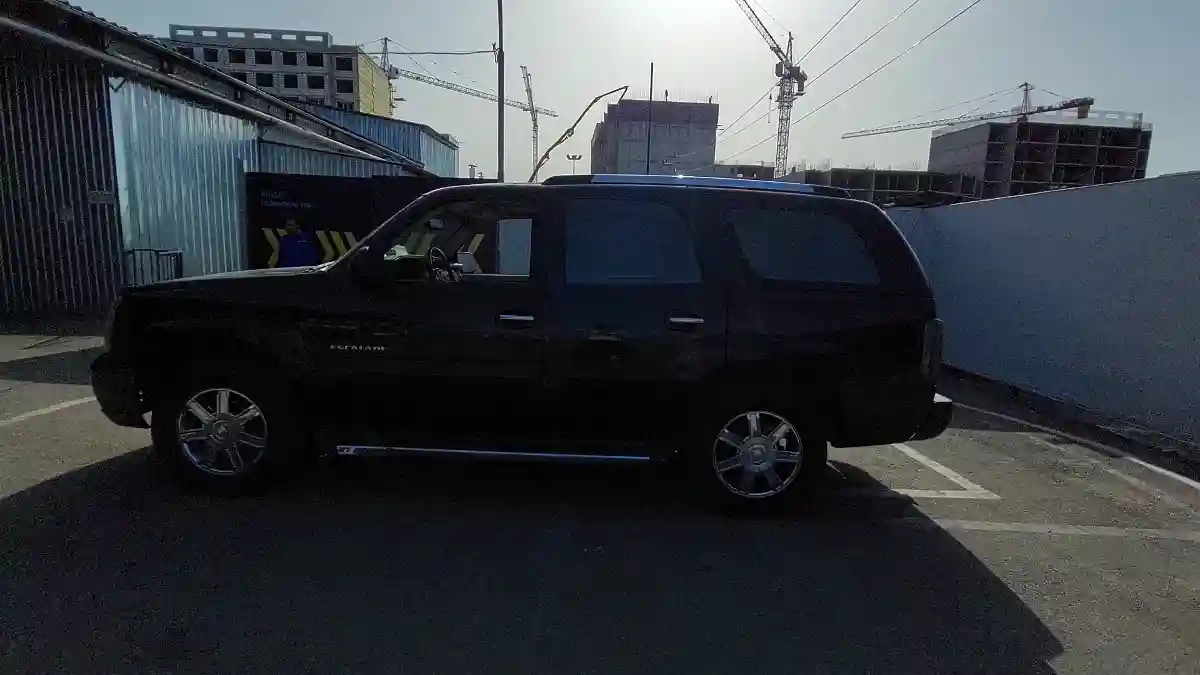 Cadillac Escalade 2004 года за 4 000 000 тг. в Алматы