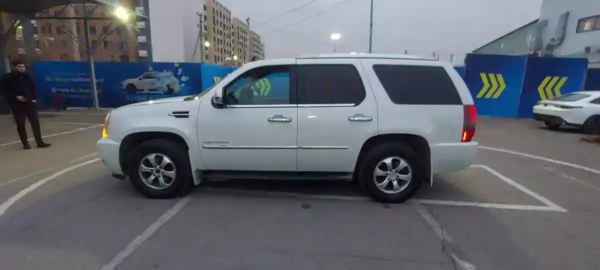 Cadillac Escalade 2006 года за 9 000 000 тг. в Алматы