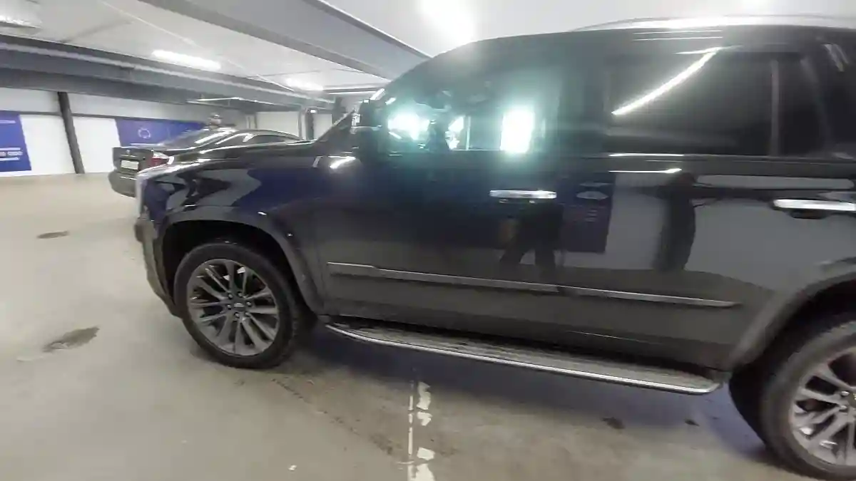Cadillac Escalade 2019 года за 31 000 000 тг. в Астана