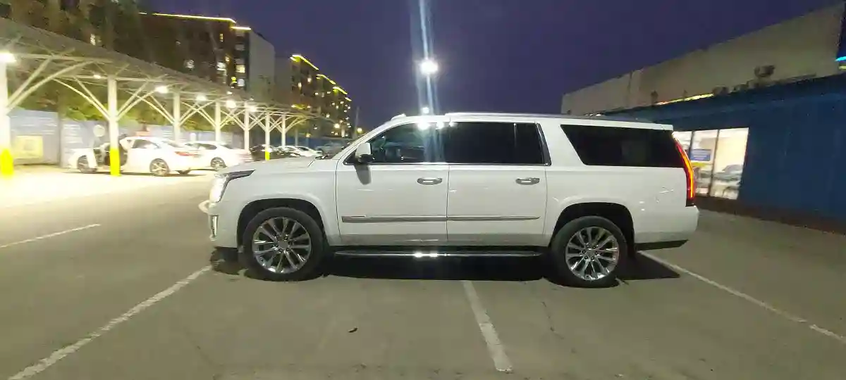 Cadillac Escalade 2020 года за 33 000 000 тг. в Алматы