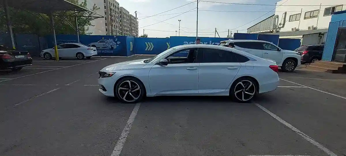 Honda Accord 2021 года за 13 000 000 тг. в Алматы
