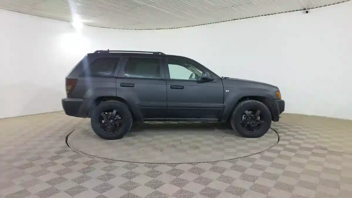 Jeep Grand Cherokee 2006 года за 4 150 000 тг. в Шымкент