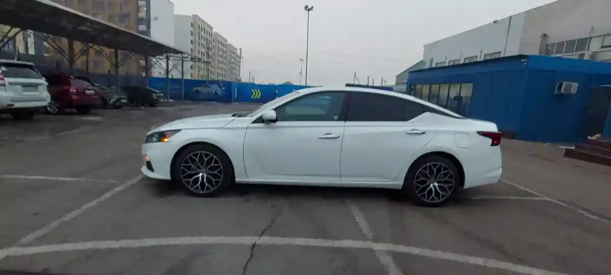 Nissan Altima 2021 года за 10 090 000 тг. в Алматы