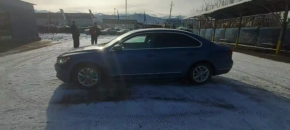 Volkswagen Passat 2017 года за 8 000 000 тг. в Алматы
