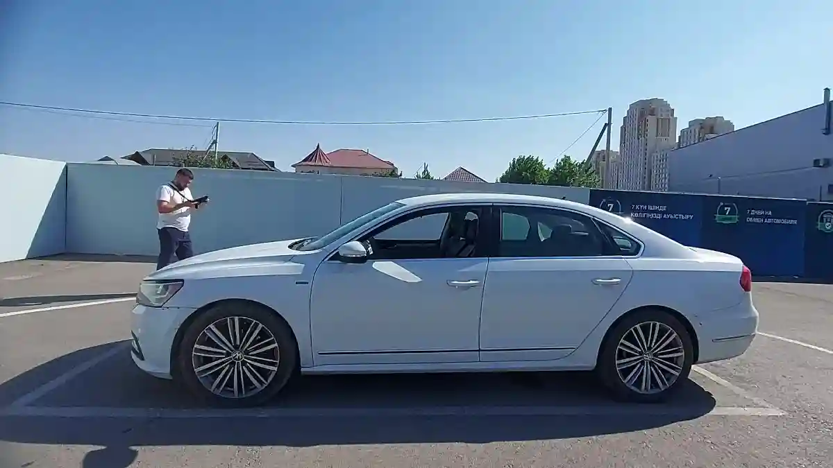 Volkswagen Passat 2016 года за 7 000 000 тг. в Шымкент