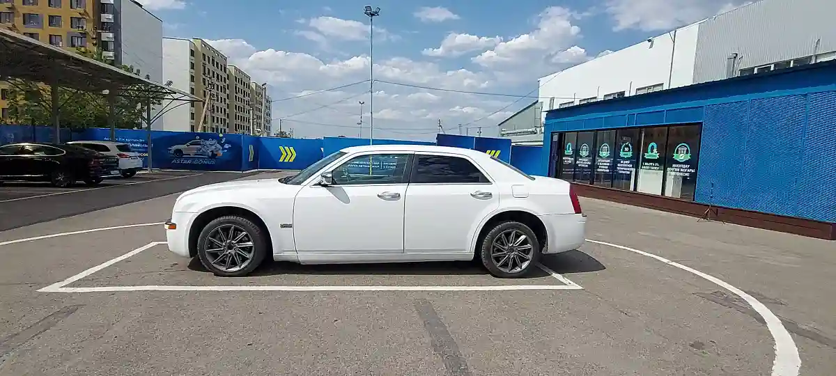 Chrysler 300C 2005 года за 7 000 000 тг. в Алматы