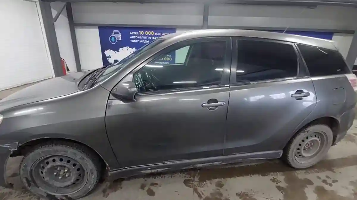 Toyota Matrix 2005 года за 4 000 000 тг. в Астана