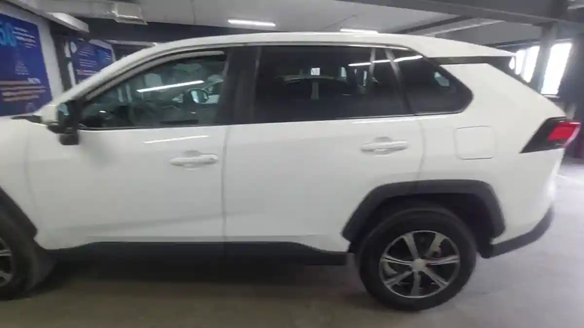 Toyota RAV4 2022 года за 15 000 000 тг. в Астана