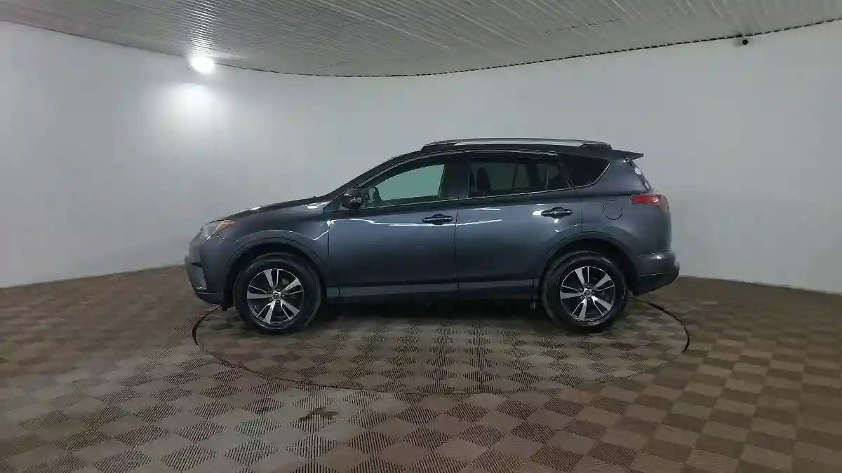 Toyota RAV4 2016 года за 11 250 000 тг. в Шымкент