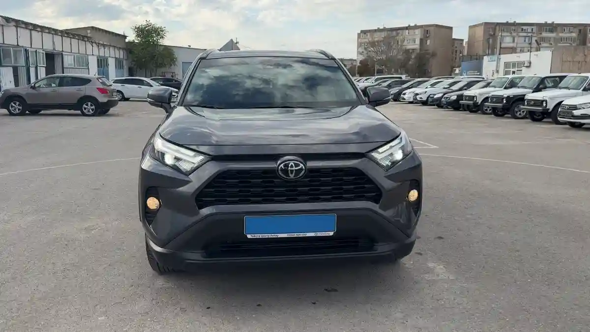 Toyota RAV4 2022 года за 14 990 000 тг. в Актау