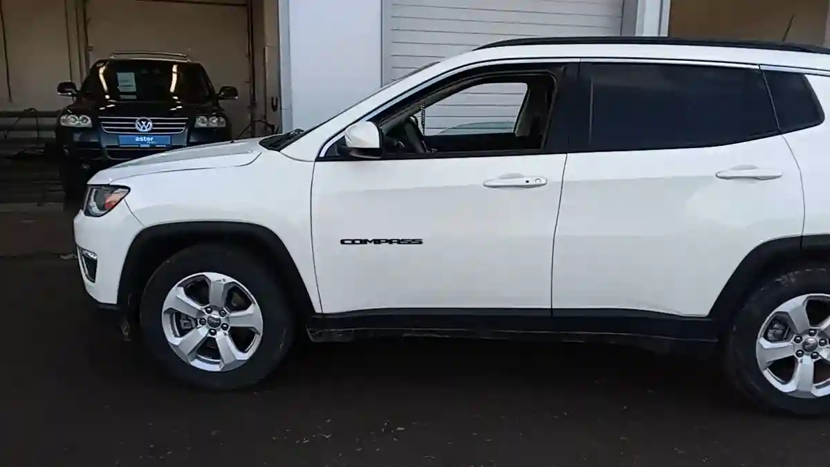 Jeep Compass 2018 года за 9 100 000 тг. в Астана