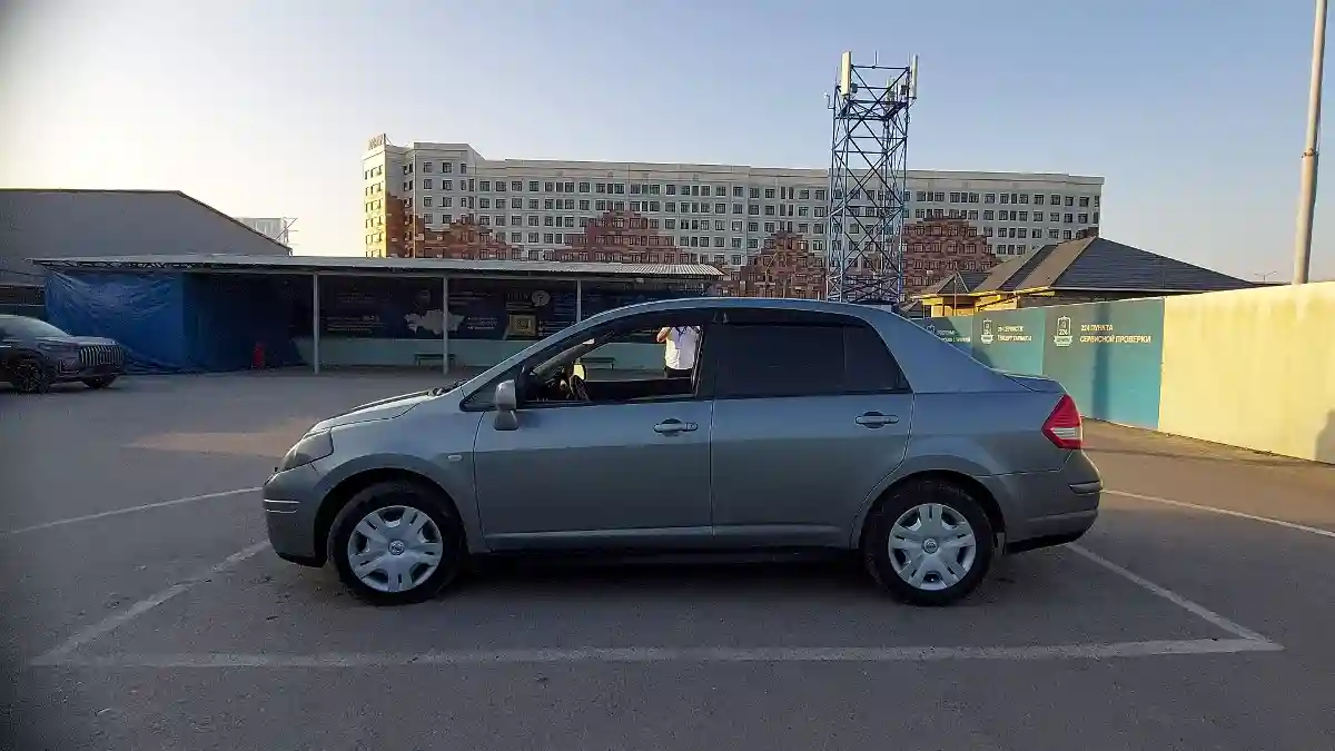Nissan Tiida 2010 года за 4 500 000 тг. в Шымкент