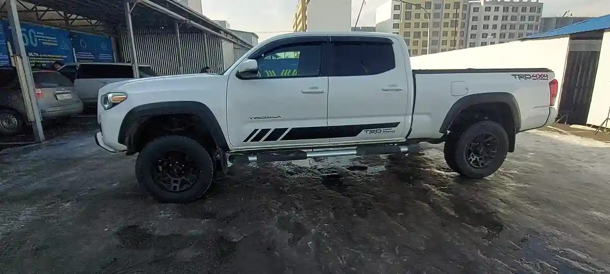 Toyota Tacoma 2019 года за 25 000 000 тг. в Алматы