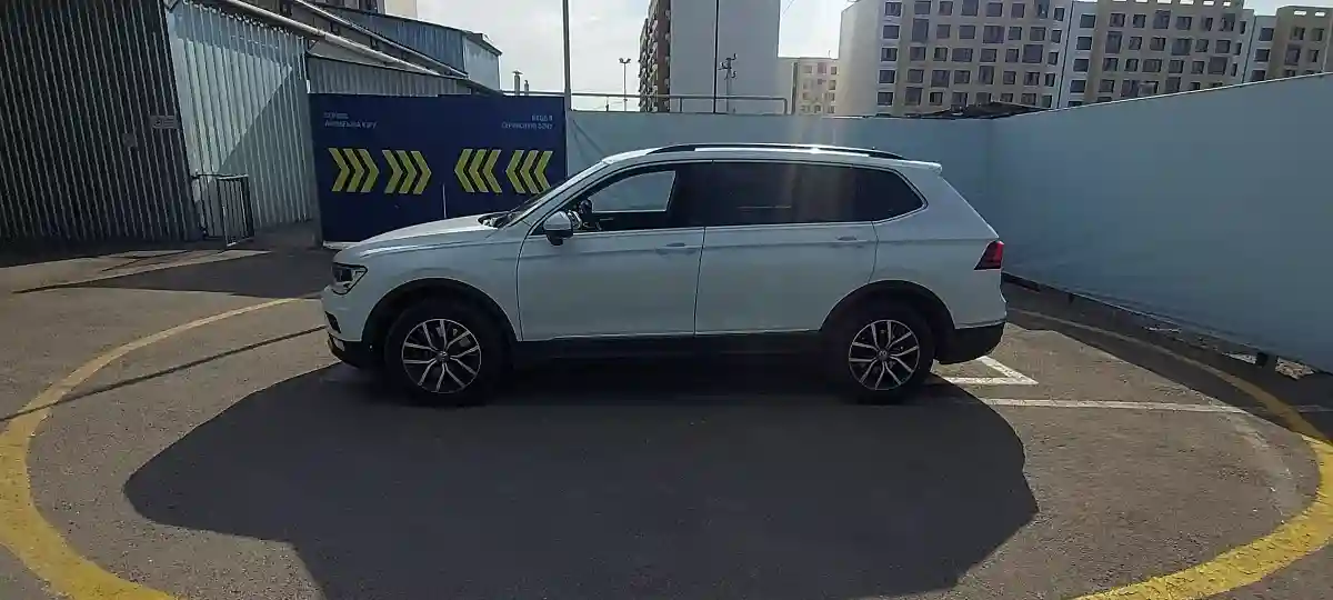 Volkswagen Tiguan 2019 года за 8 800 000 тг. в Алматы