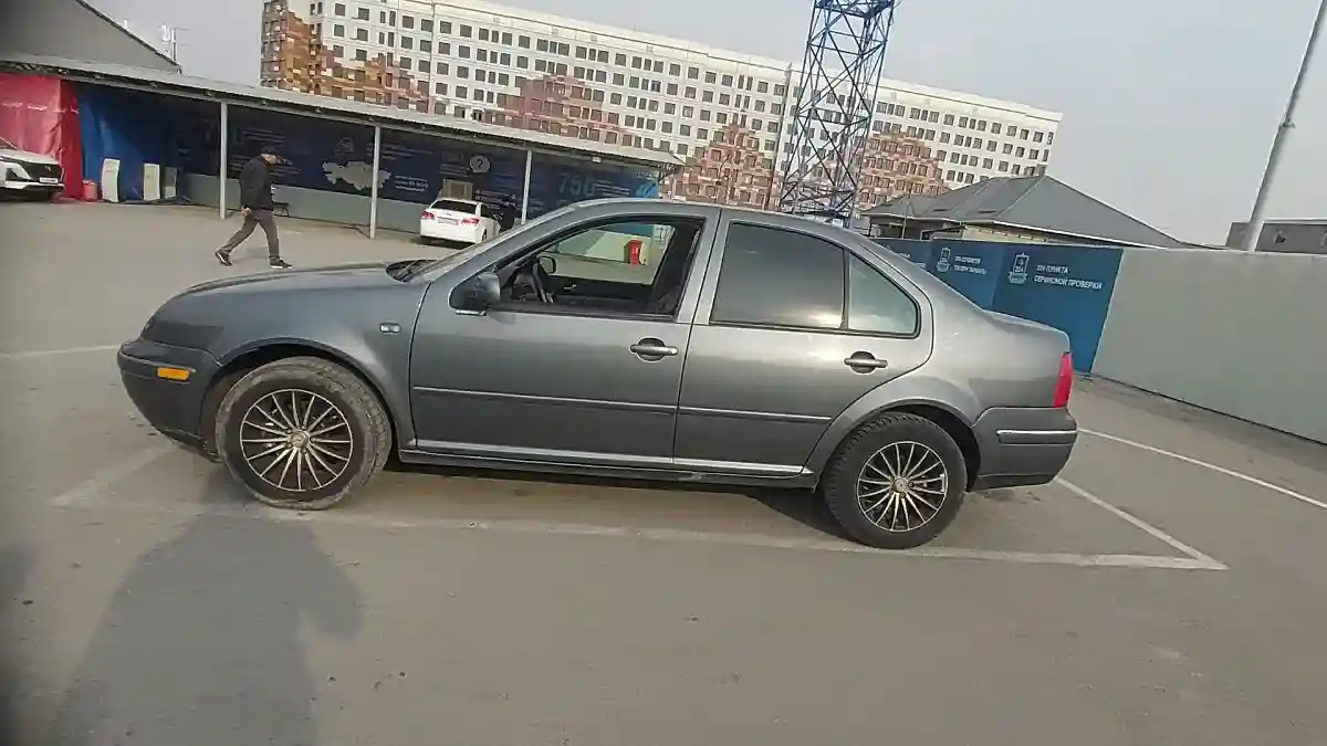 Volkswagen Jetta 2004 года за 2 500 000 тг. в Шымкент