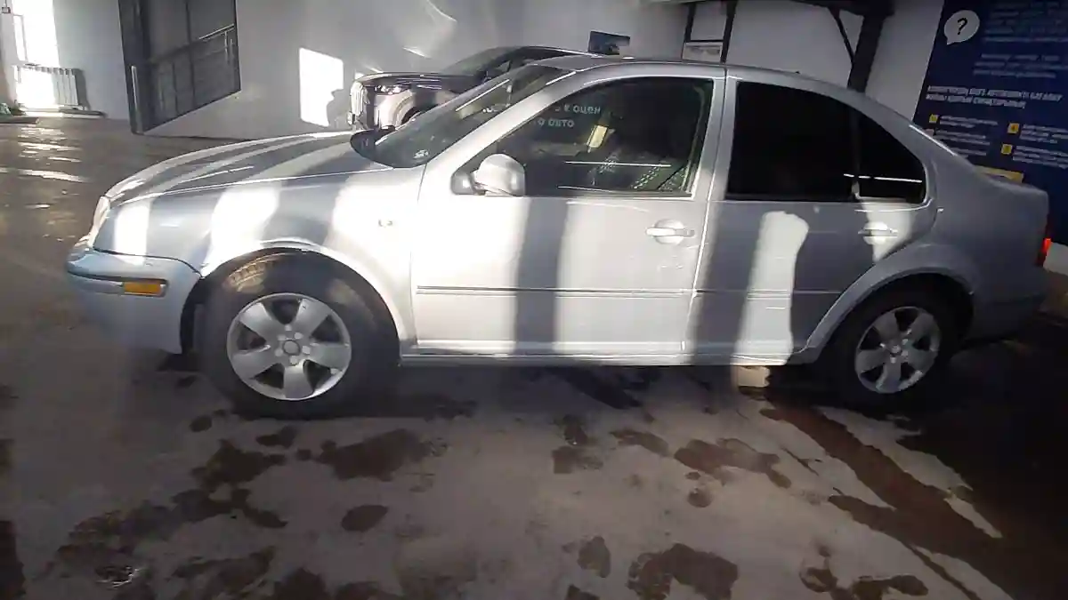 Volkswagen Jetta 2003 года за 2 500 000 тг. в Астана