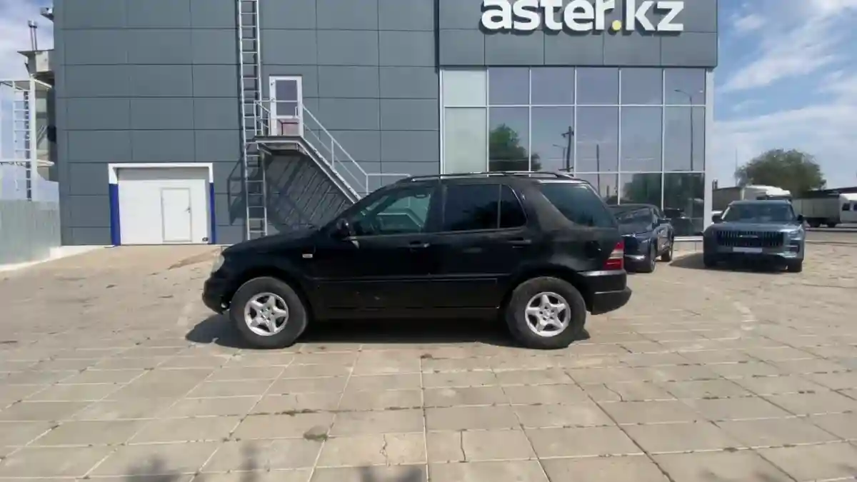 Mercedes-Benz M-Класс 2001 года за 2 390 000 тг. в Уральск