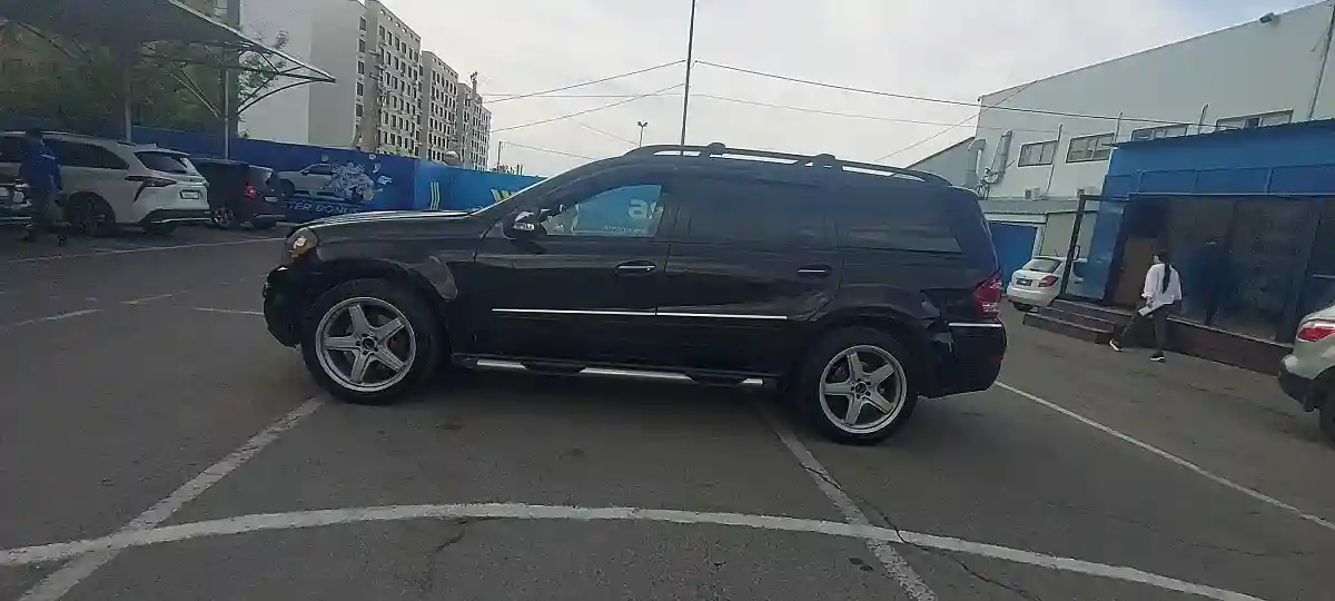Mercedes-Benz GL-Класс 2006 года за 4 000 000 тг. в Алматы