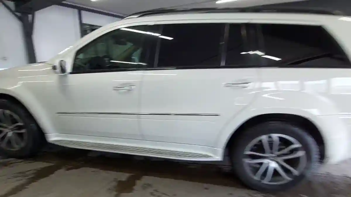 Mercedes-Benz GL-Класс 2006 года за 4 000 000 тг. в Астана