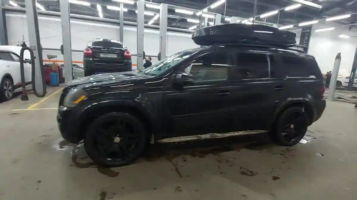 Mercedes-Benz GL-Класс 2009 года за 9 000 000 тг. в Астана