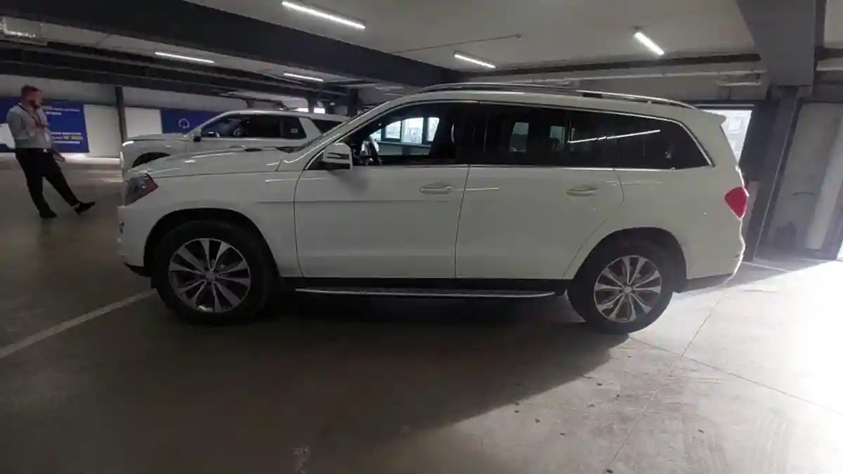 Mercedes-Benz GL-Класс 2015 года за 17 500 000 тг. в Астана