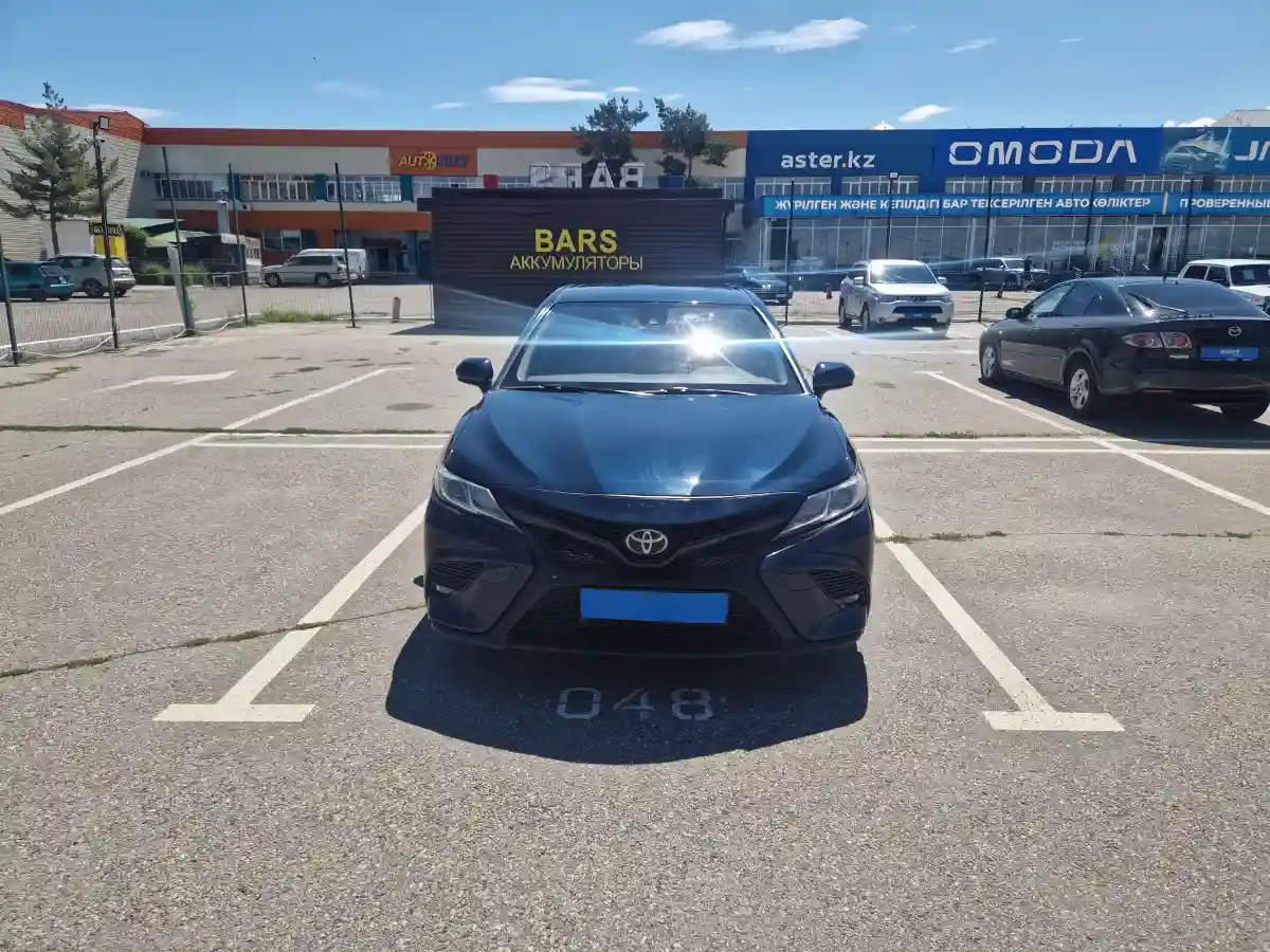 Toyota Camry 2020 года за 9 590 000 тг. в Талдыкорган