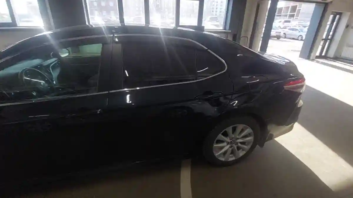 Toyota Camry 2019 года за 13 000 000 тг. в Астана
