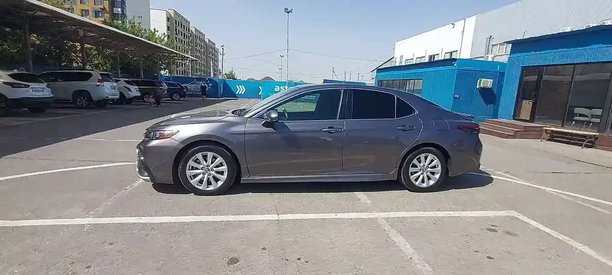 Toyota Camry 2017 года за 12 000 000 тг. в Алматы