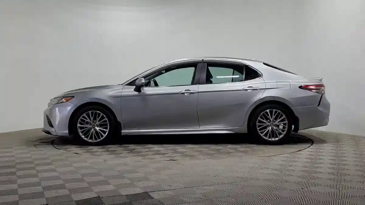 Toyota Camry 2019 года за 12 500 000 тг. в Алматы