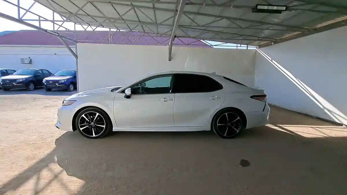 Toyota Camry 2019 года за 13 200 000 тг. в Кызылорда