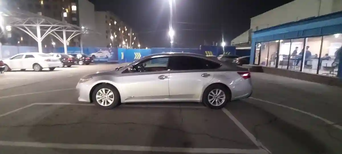 Toyota Avalon 2013 года за 8 000 000 тг. в Алматы