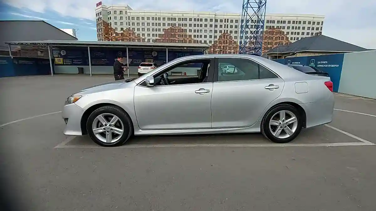 Toyota Camry 2012 года за 8 490 000 тг. в Шымкент