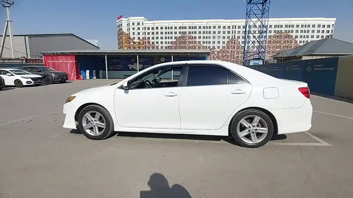 Toyota Camry 2013 года за 9 500 000 тг. в Шымкент