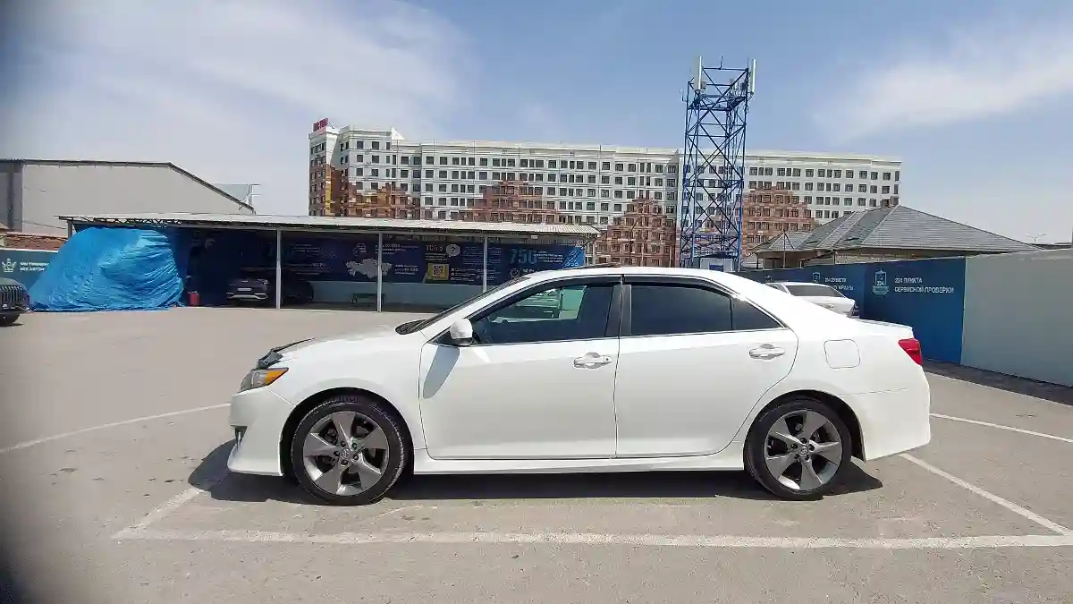 Toyota Camry 2014 года за 9 250 000 тг. в Шымкент
