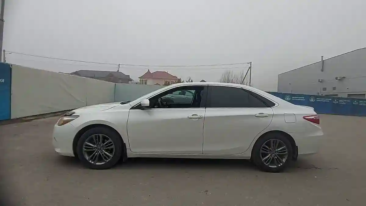 Toyota Camry 2015 года за 8 800 000 тг. в Шымкент