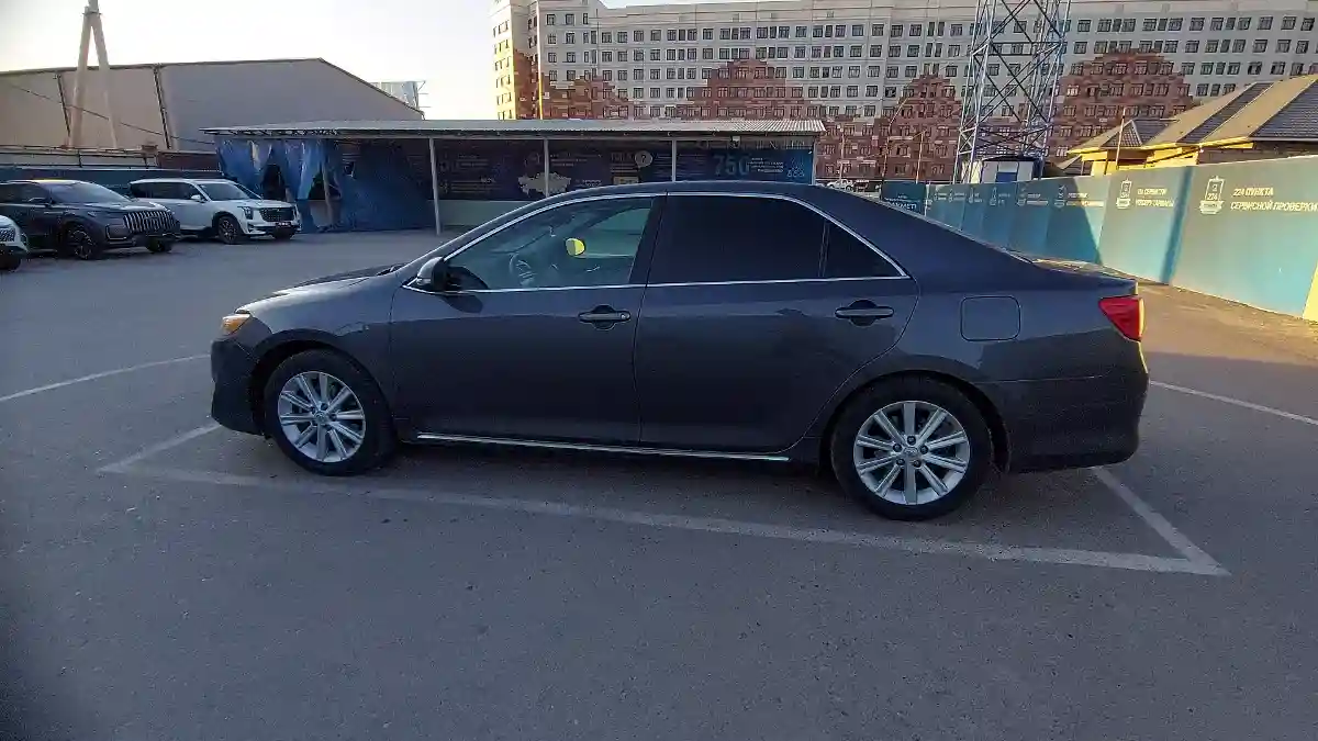 Toyota Camry 2012 года за 10 500 000 тг. в Шымкент