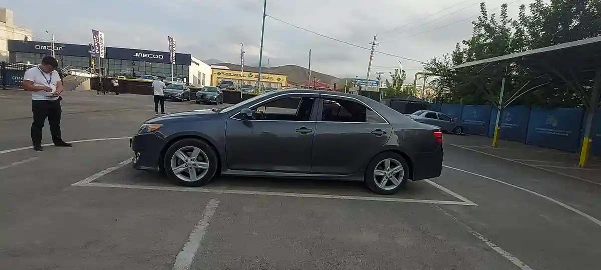 Toyota Camry 2014 года за 8 600 000 тг. в Алматы
