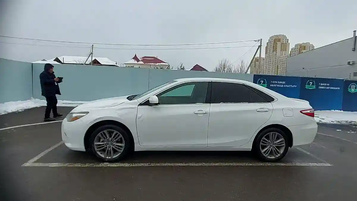 Toyota Camry 2017 года за 11 000 000 тг. в Шымкент