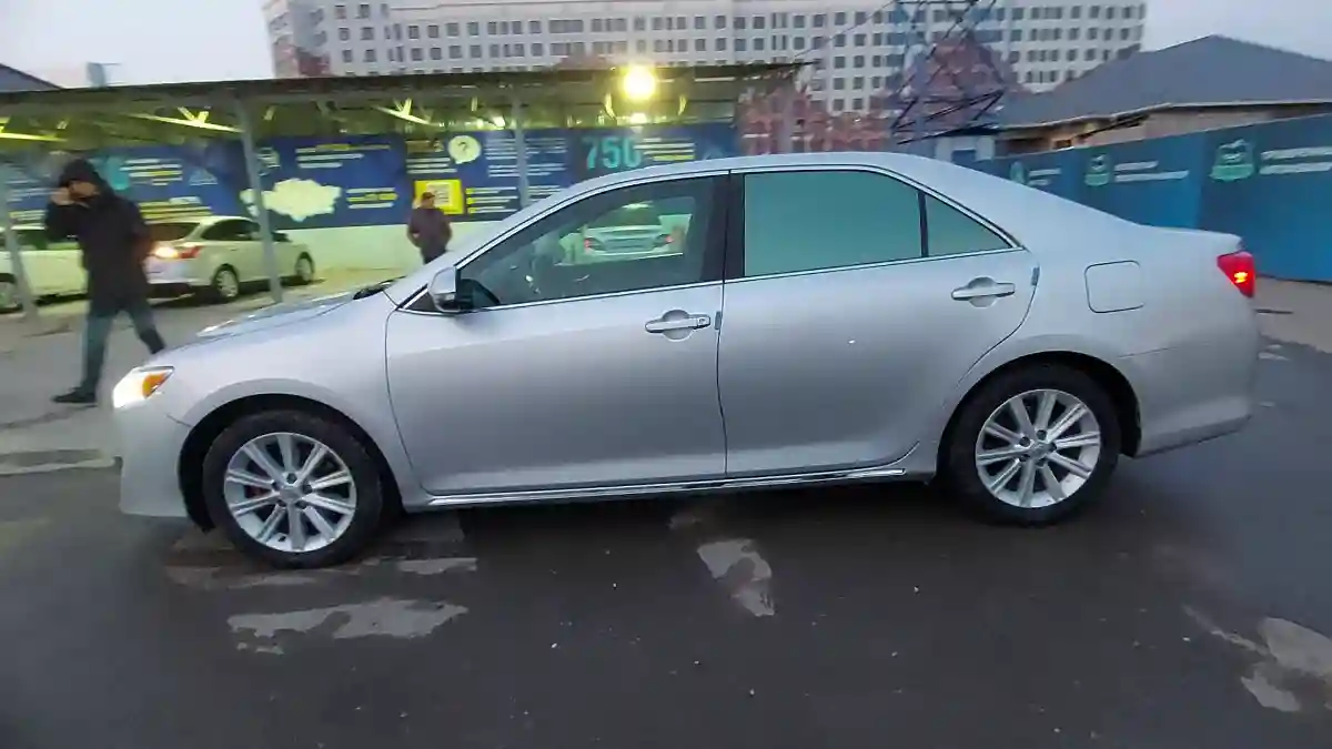 Toyota Camry 2012 года за 8 790 000 тг. в Шымкент