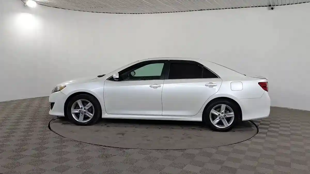 Toyota Camry 2012 года за 8 990 000 тг. в Шымкент