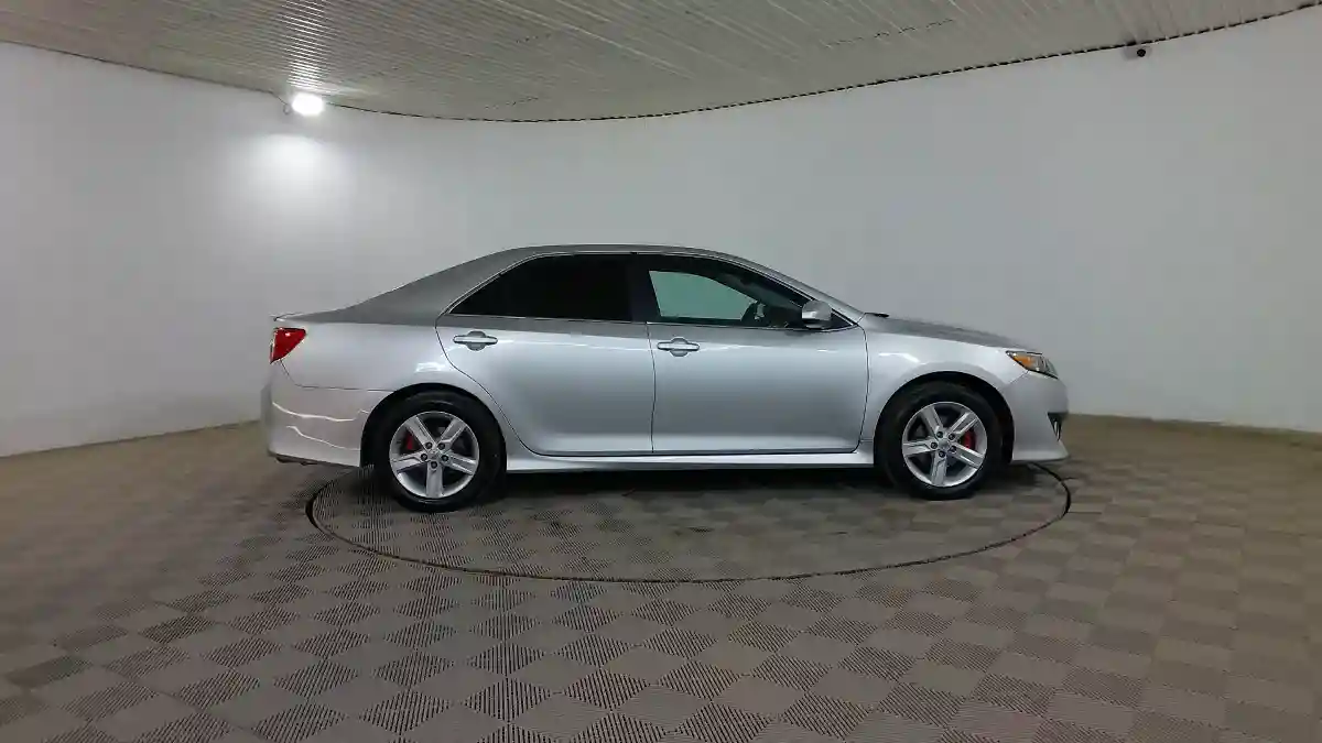 Toyota Camry 2013 года за 9 290 000 тг. в Шымкент